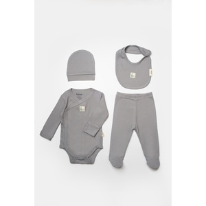 Set di 4 pantaloni e pantaloncini da bambino - Product Image 5