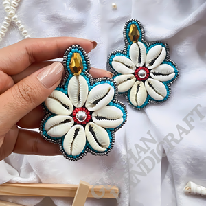 Pendientes temáticos náuticos de forma única de tela de algodón multicolor de alta calidad hechos a mano azul blanco bordado costura - Product Image 2