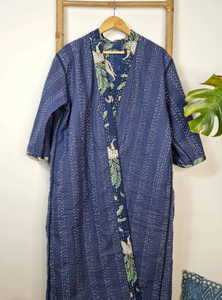 เสื้อคลุมผ้าควิลท์ผ้าฝ้ายแท้ทำมือสำหรับผู้หญิงใส่สบายพิมพ์ลายป่าระบายอากาศคอวีแบบผูกเชือก - Product Image 3