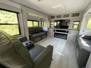 New 2026 Keystone M-o-n-t-a-n-a H-i-g-h C-o-u-n--t-r-y 373RD - Product Image 5