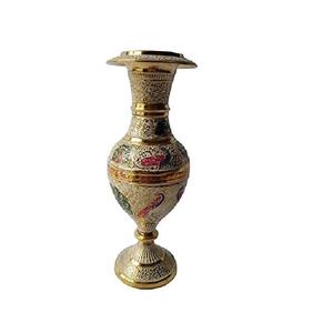 Simbolizando la Belleza y la Resistencia, Este Moderno Florero de Acero Inoxidable para Mesa, Hecho a Mano, Ecológico, un Tesoro Atemporal que Combina con Cualquier Estilo - Product Image 5