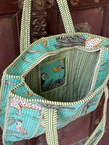 Lot en gros de sacs fourre-tout en coton ethnique indien Kaya Loom, matelassés, mode féminine, shopping, faits à la main, fermeture éclair, 18 pouces, vente de Noël - Product Image 2