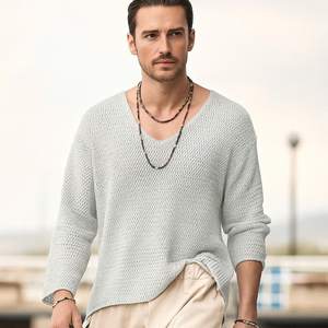 เสื้อถักผ้าฝ้าย100% น้ำหนักเบาสำหรับผู้ชาย, เสื้อถักลายสีทึบพร้อมโลโก้ด้านหน้าสไตล์ทางการป้องกันการเกิดขน - Product Image 2