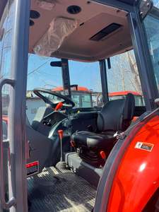 Tracteur agricole tracteurs Kubota d'occasion Tracteur compact Kubota avec chargeuse et pelleteuse - Product Image 6