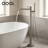 Robinet de baignoire autoportant en laiton moderne, double fonction, à poser au sol, avec douchette et flexible en silicone, eau chaude et froide