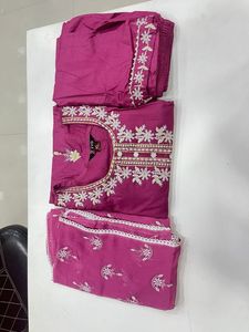 Dernière tenue fantaisie de créateur haute sur demande rayonne lourde Kurti & pantalon broderie travail avec Dupatta belle couleur femme à vendre - Product Image 5