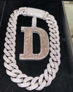 Pendentif médaillon en argent sterling 925 Offre Spéciale avec motif floral gravé Cadeau romantique pour ses pendentifs et breloques en moissanite - Product Image 3