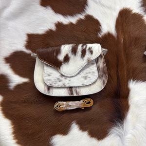 Cartera de mano de piel de vaca de estilo occidental hecha a mano de la mejor calidad, cartera elegante para mujer, bolso de mano cruzado de cuero multiusos - Product Image 1