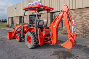 รถตักล้อยางดีเซล Kubota B26 รุ่นขายดีประจำปี 2023 พร้อมเครื่องยนต์ 92 กิโลวัตต์ และชิ้นส่วน KYB - Product Image 2