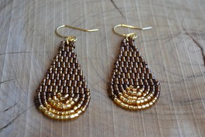 Pendientes Modernos de Cuentas de Vidrio con Diseño Turquesa y Flecos en Cascada, Joyería Única, Regalo de MS Handicraft - Product Image 3