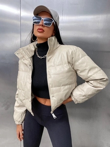 Veste d'hiver matelassée tendance de style designer avec boutons-pression et fermeture éclair de qualité supérieure, vente chaude, veste courte matelassée pour femmes - Product Image 2