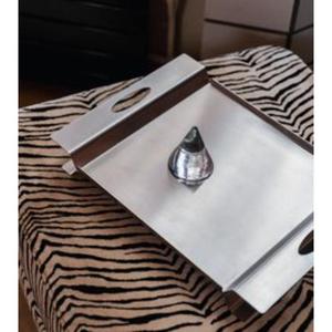 Bandeja de servicio de acero inoxidable de primera calidad para experiencias gastronómicas elegantes con construcción duradera y características de diseño únicas - Product Image 1