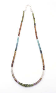 Collar de Piedras Preciosas Facetadas de Zafiro, Esmeralda y Rubí Naturales, con Cierre de Plata de Ley 925, Regalo Unisex de Lujo - Product Image 3