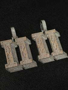 จี้เพชรโมอิสซาไนต์เงินแท้ 925 สไตล์ฮิปฮอป ดีไซน์ตัวเลขทรงบาแกตต์  พร้อมสร้อยคิวบาลิงค์  จี้ใหม่  สวยงาม - Product Image 4