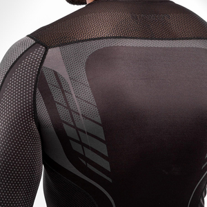 Plain Mma Rash Guard manga corta Rush Guard para hombres invierno elegante personalizado en blanco alta calidad Rash Guard hecho por Isha Industry - Product Image 6