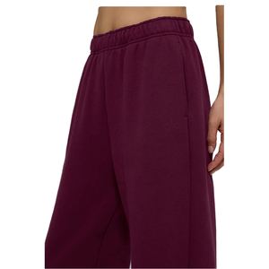 Pantalons de jogging ultra confortables pour femmes, conçus avec un tissu doux au toucher, forme décontractée et sensation légère, pantalon unisexe pour un confort tout au long de la journée - Product Image 4