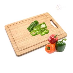 Planche à découper en bois durable pour la cuisine à domicile, avec un design épais, une finition lisse, une résistance durable, respectueuse de l'environnement - Product Image 2