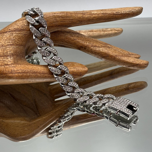 สร้อยข้อมือคิวบันแบบพรีเมียม ชุบเงิน ประดับเพชรเทียม สไตล์ฮิปฮอป เครื่องประดับหรูหราโดดเด่น - Product Image 1