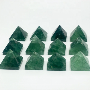 Vente en gros Pyramide de fluorite verte Pierres brutes pour la guérison de l'anxiété et des chakras Vente en gros Lot pyramide polie - Product Image 3