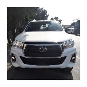 Nuevo para Hilux Truck RWD Caja de cambios automática izquierda Interior oscuro Asientos de cuero Techo solar panorámico 8 Airbags Cámara trasera Excelente - Product Image 1