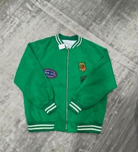 Personalizar bordado Diseño Letterman chaqueta Premium Casual Varsity chaqueta para hombres elegante OEM chaqueta de invierno fabricante - Product Image 4