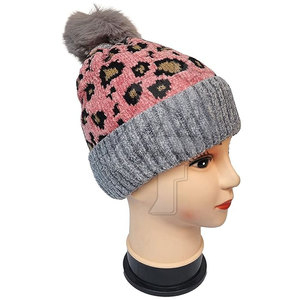 หมวกบีนนี่ขนเฟอร์ราคาดีที่สุดที่ผสมผสานฟังก์ชั่นและแฟชั่นเข้ากับเนื้อผ้านุ่มสบายสำหรับสวมใส่กลางแจ้ง - Product Image 4