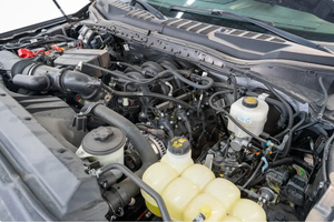 LISTO PARA CONDUCIR - USADO, VOLANTE A LA IZQUIERDA |   Ford F-250 Shelby Super Baja Super Duty Lariat FX4 Crew Cab 4x4 2022 - Product Image 6