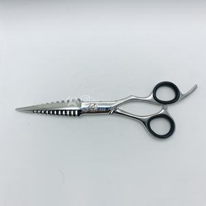 Tijeras profesionales de belleza para peluquería, tijeras finas con hoja de acero inoxidable y mango de plástico de goma para un corte eficiente - Product Image 6