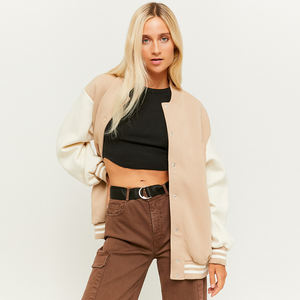 Veste universitaire décontractée pour femme en laine/nylon matelassée avec manches contrastées, surdimensionnée, manches en PU blanc, streetwear, vêtements d'extérieur - Product Image 5