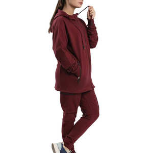 Ensemble de survêtement 2 pièces pour femmes, coupe ajustée, 100% coton molletonné, survêtement personnalisé à imprimé, survêtement de sport pour femmes - Product Image 4