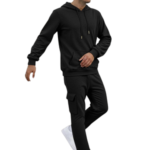 Conjunto de Dos Piezas de Sudadera con Capucha Negra Lisa y Pantalones Deportivos Cargo para Hombre, Felpa, Logotipo Personalizado, Ropa Urbana Informal, Moda al por Mayor - Product Image 6