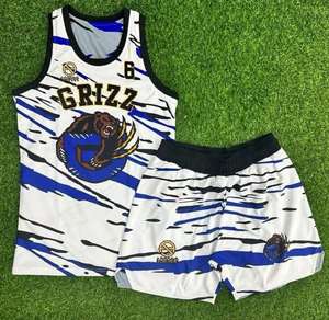 Vêtements de basket-ball personnalisés de haute qualité pour hommes, uniformes respirants de nouvelle conception populaires, ensembles à bas quantité minimale de commande, techniques imprimées - Product Image 1