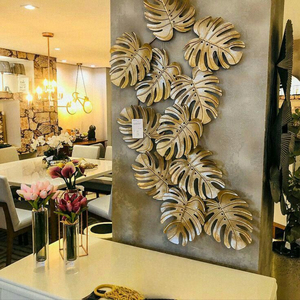 Sculpture murale moderne minimaliste en fer noir avec un design en zigzag pour des murs d'accentuation audacieux - Product Image 1