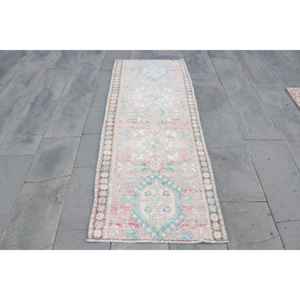 Tapis turc 2,4x6,7 pieds, rose bleu abstrait, tapis vintage en laine - Product Image 1