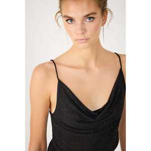 Top con Cuello Tipo Capucha y Bordado de Piedras - Product Image 4