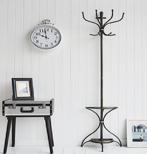 Porte-manteau minimaliste en fer noir | Support autoportant robuste pour vêtements et chapeaux | Design peu encombrant" - Product Image 4