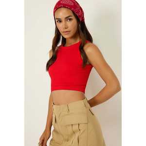 เสื้อครอปท็อปแบบลำลองไร้ตะเข็บ พร้อมโลโก้ด้านหน้า ความยาวสั้น - Product Image 2