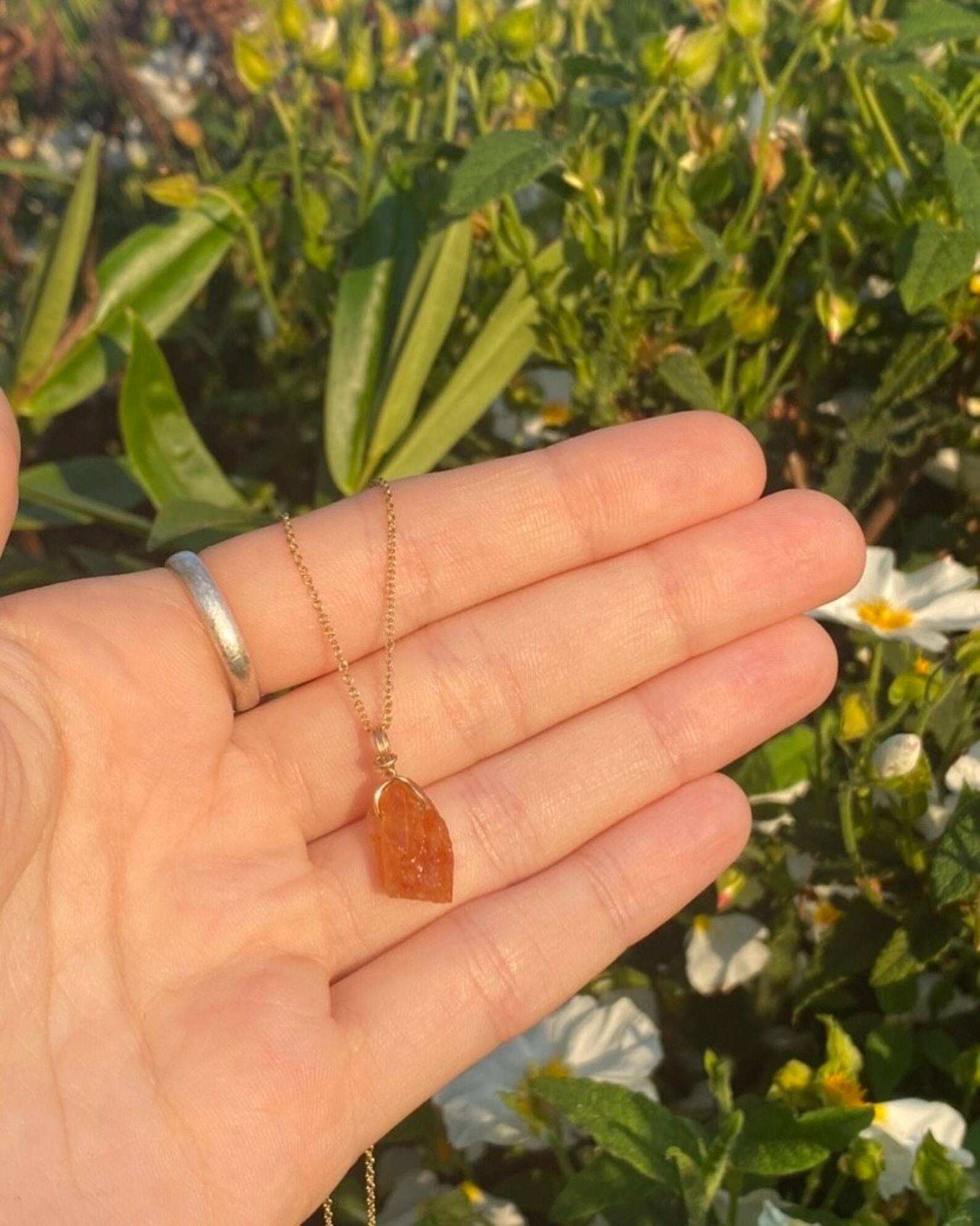 สีเหลือง