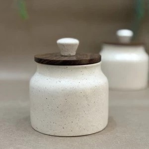 Recipiente de Almacenamiento de Cerámica Minimalista con Tapa de Madera, Contenedor Hermético para Alimentos, Organizador de Cocina Duradero, Almacenamiento Elegante para Encimera - Product Image 2