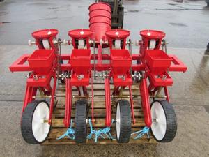 Proveedores de fertilizante de maíz Tractor de alta calidad, máquina de siembra de 4 rollos de maíz, en Stock, listo para enviar - Product Image 5