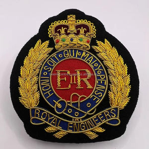 Nouveaux badges en pvc à la mode étiquette logo en caoutchouc fournisseur patchs en caoutchouc par transfert de chaleur personnalisés badges en pvc à vendre tissu sergé - Product Image 1