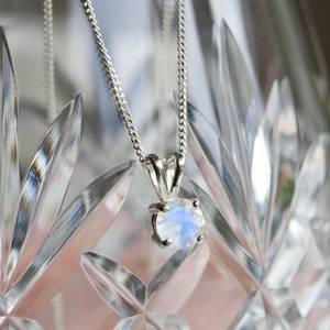 Dernière pierre de lune arc-en-ciel pendentif en pierres précieuses à facettes 6mm pierre de lune ronde en argent sterling 925 chaîne collier pendentif en gros - Product Image 3