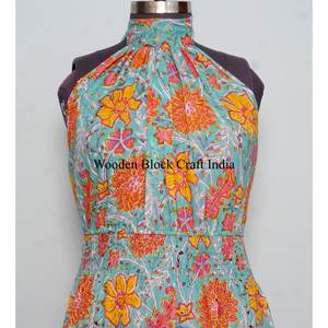 Belle robe bohème à fleurs à col rond pour femmes, longue robe en coton imprimée, robe de fête d'été pour le printemps et l'été - Product Image 5