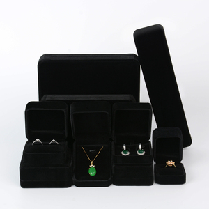 2023 New Classic Custom Black Red Luxury Jewelry Box Velvet Jewelry Packaging Ring Box