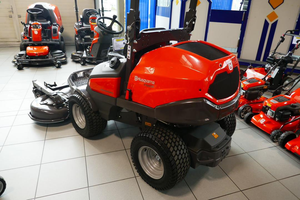 Cortadora de Césped Autopropulsada Husqvarna P525DX Diésel con Tracción en las Cuatro Ruedas, Motor Kubota, Plataforma Frontal Comercial, en Venta - Product Image 2