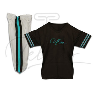 Ensembles d'uniformes de football américain personnalisables de haute qualité pour enfants, respirants, à séchage rapide, 100 % polyester, options de personnalisation complètes - Product Image 5