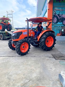Tracteur agricole Kubota M6040SU durable de 60 CV, facile d'entretien, 4x4, machine agricole diesel - Product Image 1