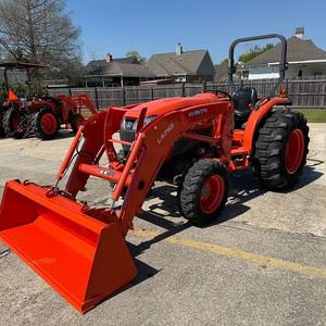 Tractores Kubota L4701 Usados de 47.3 HP y Tracción en las 4 Ruedas con Capacidad de Tanque de Combustible de 13.5 Galones (51.1 L) en Venta - Product Image 1