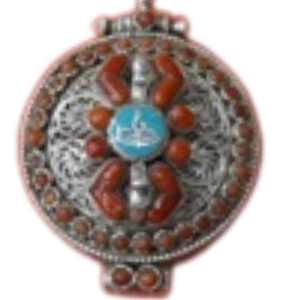 Colgantes tibetanos de metal blanco, Ghau - Product Image 3