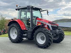 รถแทรกเตอร์มือสอง ปี 2022 ยี่ห้อ Massey Ferguson รุ่น 4710M 180 แรงม้า พร้อมคอนโซลเบาะคนขับและห้องโดยสาร อุปกรณ์สำหรับงานเกษตร - Product Image 2